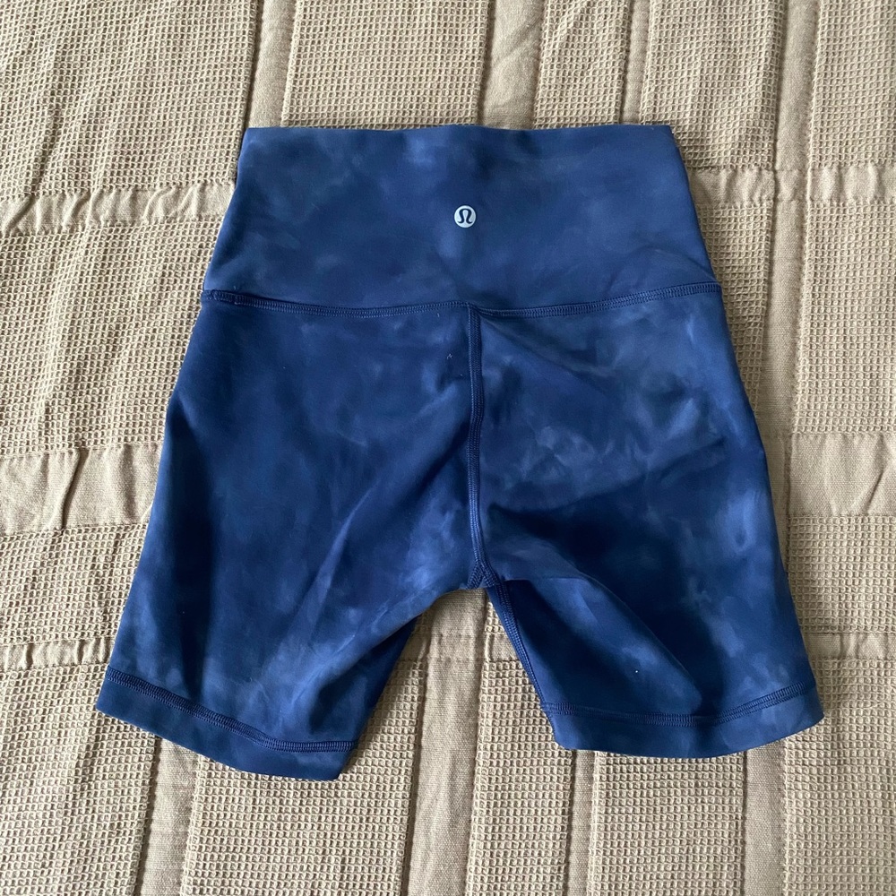 Lululemon Wunder Train 6” Shorts Sz 4